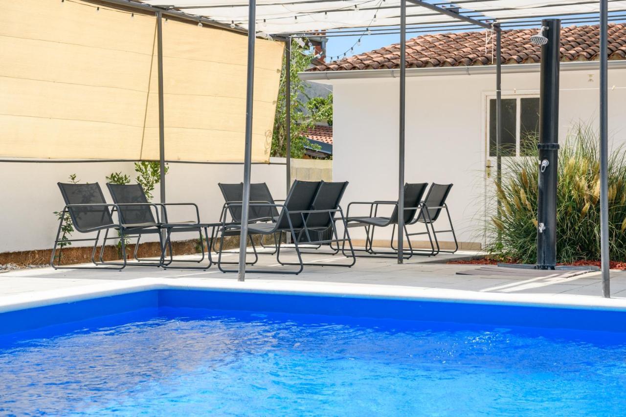 Summer House Nina Apartment Pavicini Ngoại thất bức ảnh