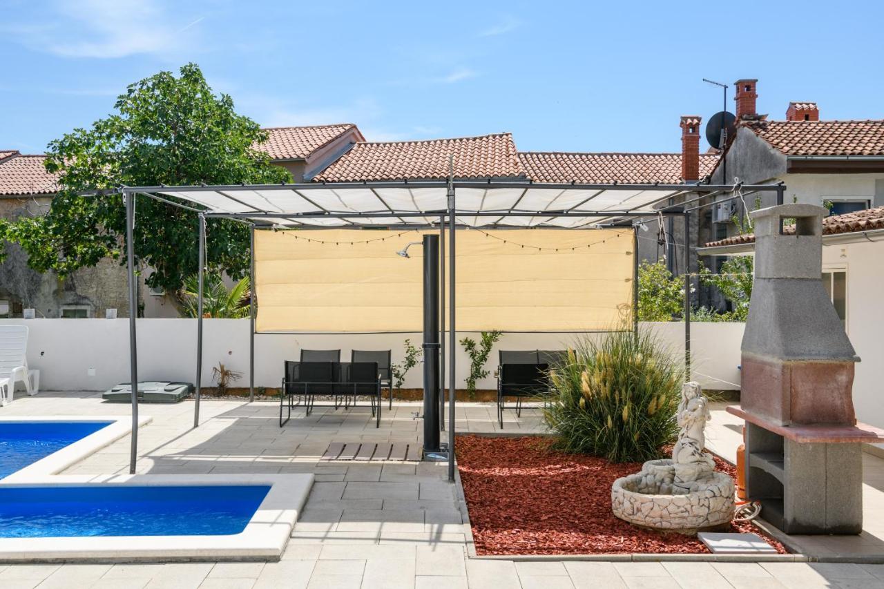 Summer House Nina Apartment Pavicini Ngoại thất bức ảnh